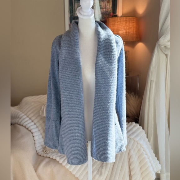 2 for 1 Cashmere Saks Cardigans - pink and blue - Picture 6 of 10
